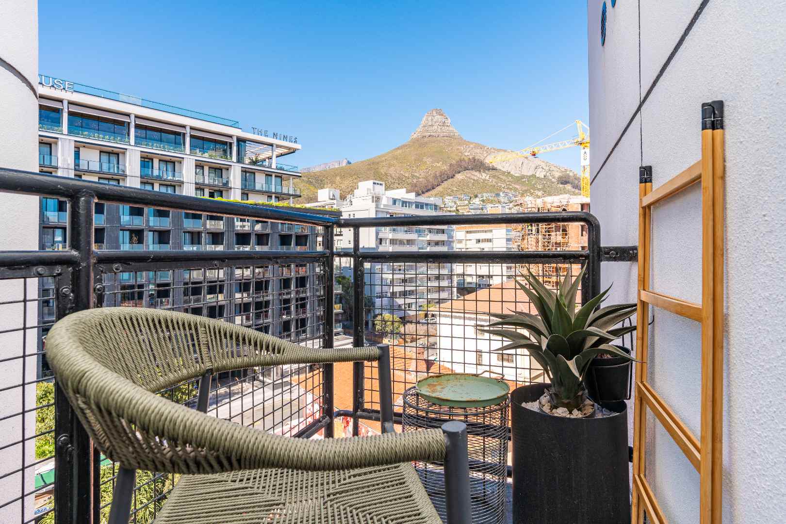 1 Bedroom Property for Sale in Sea Point Western Cape